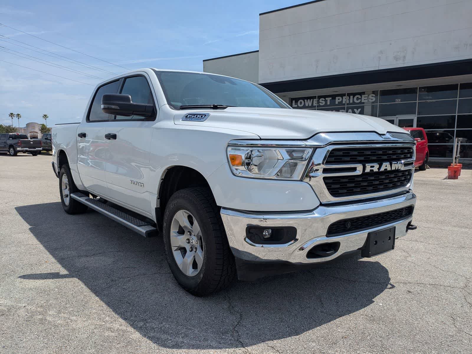 Certified 2024 RAM 1500 Big Horn AWD/4WD image 3