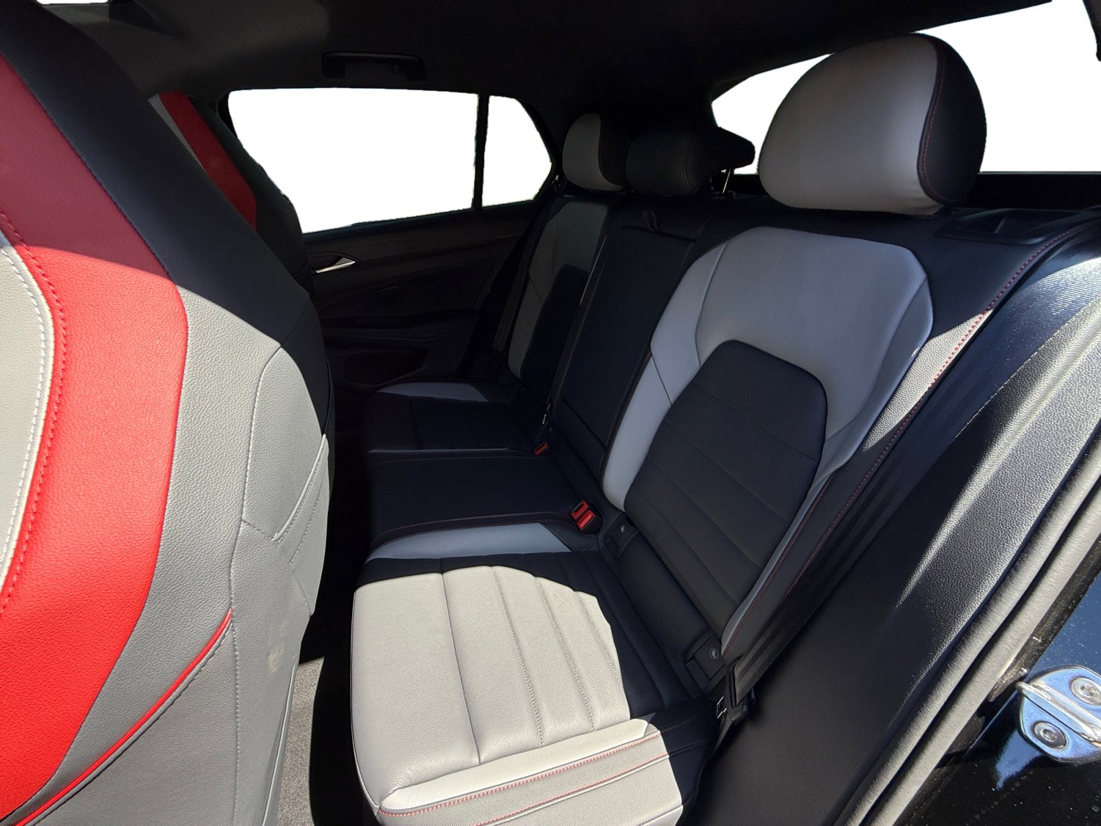 Used 2025 Volkswagen GTI Autobahn FWD image 16