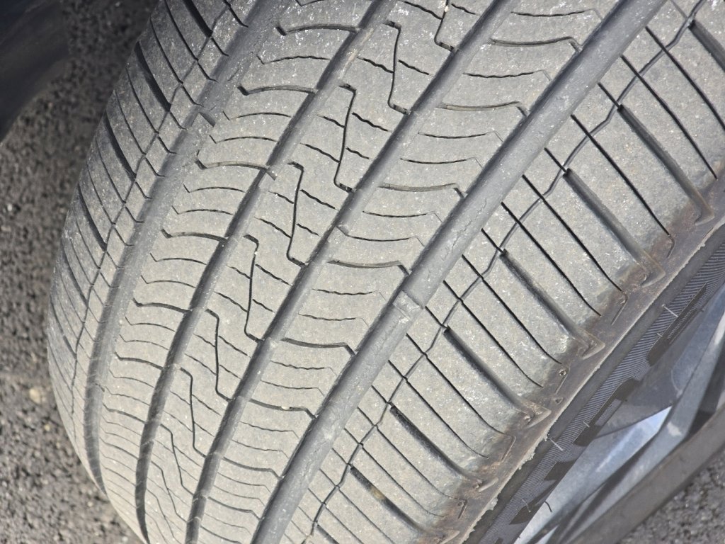 Used 2023 Volkswagen Tiguan SE image 30