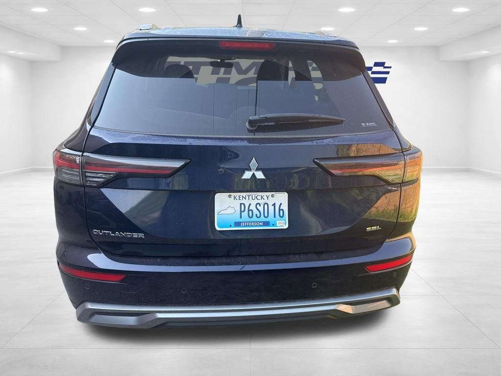 Used 2025 Mitsubishi Outlander SEL AWD/4WD image 7