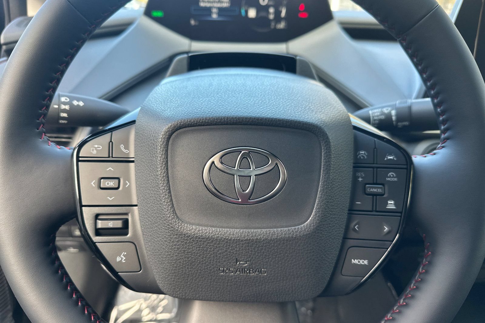 New 2026 Toyota Prius Plug-In Hybrid FWD image 25