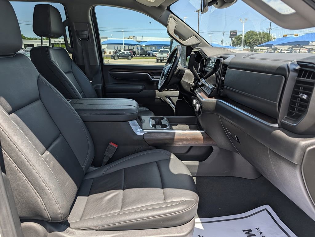 Used 2025 GMC Sierra 2500 SLT w/ SLT Convenience Package AWD/4WD image 32