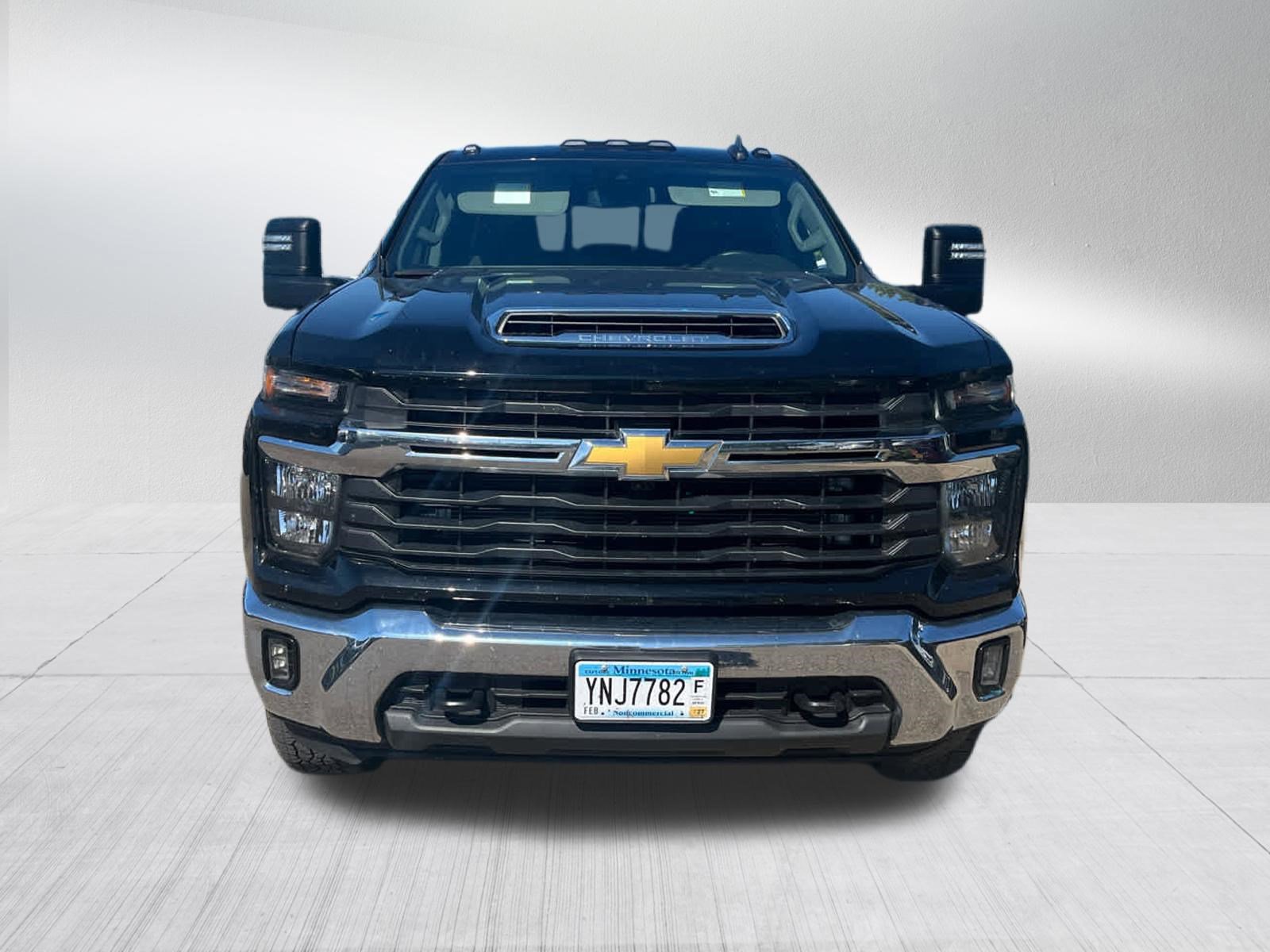 Used 2024 Chevrolet Silverado 3500 LT w/ All Star Edition AWD/4WD image 2