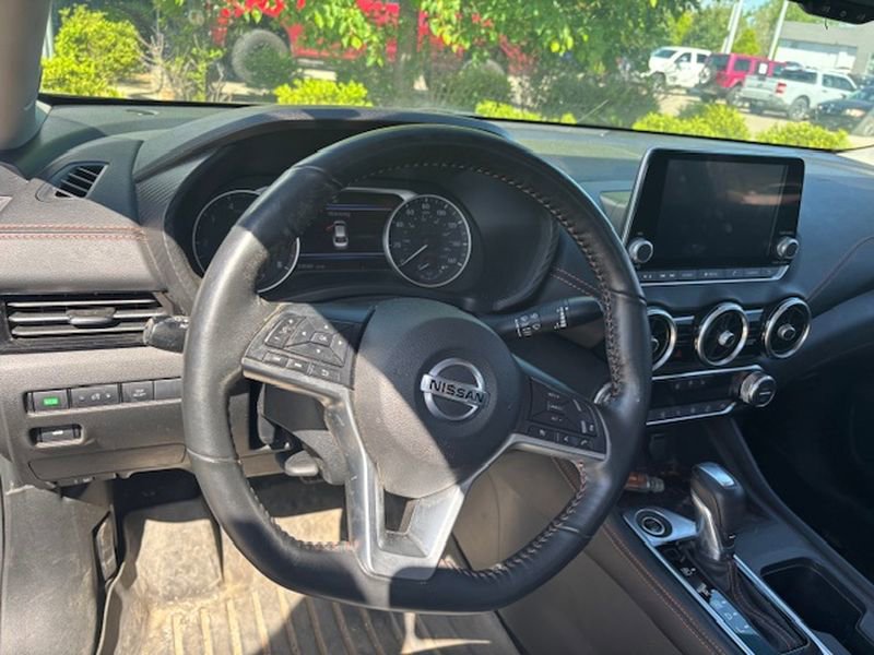 Used 2021 Nissan Sentra SR w/ SR Premium Package image 5