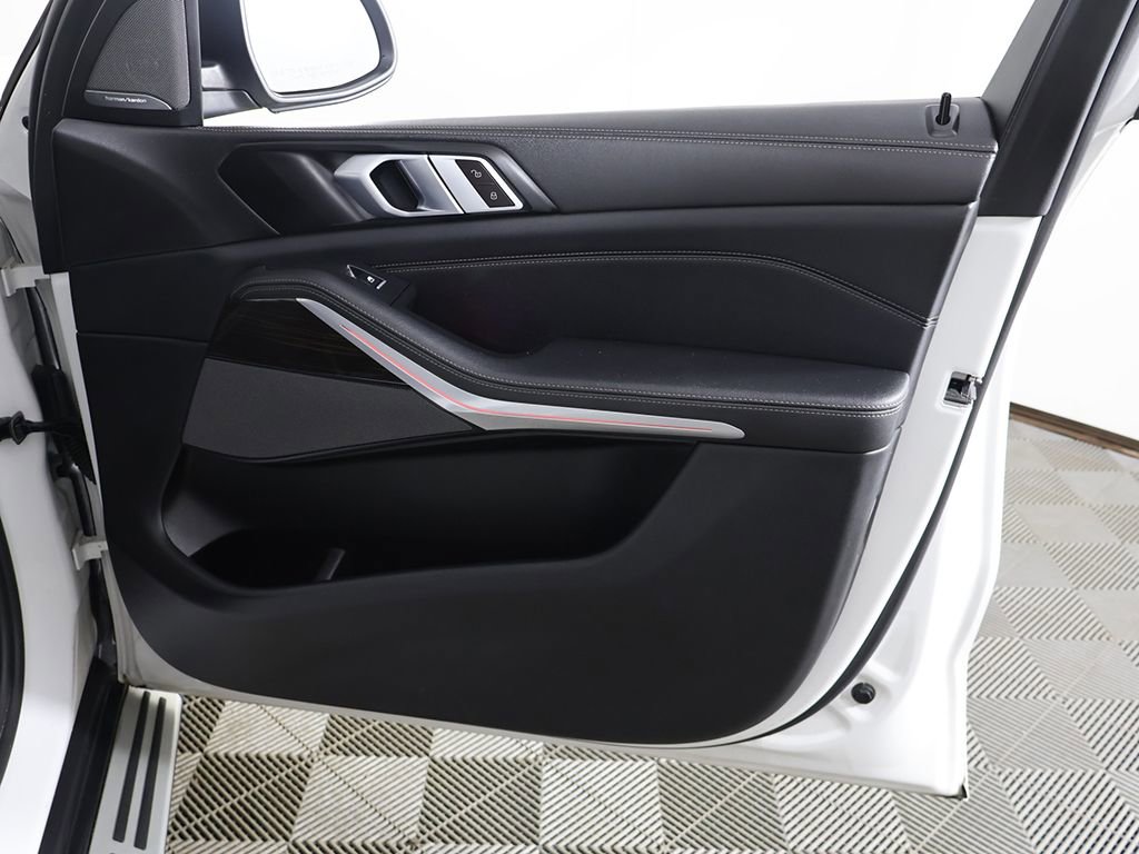 Used 2024 BMW X5 xDrive40i image 27