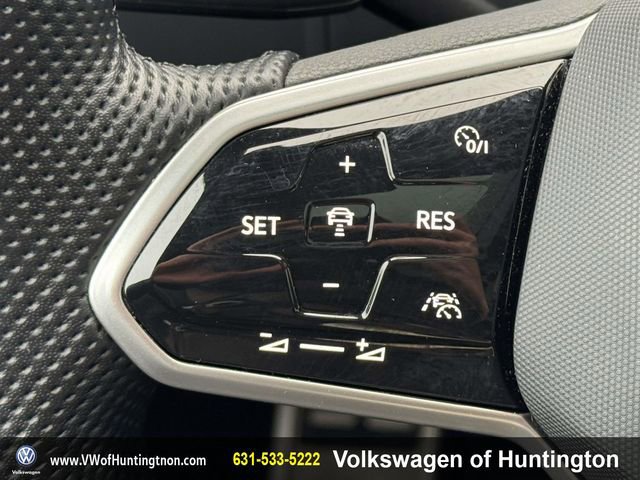 Certified 2023 Volkswagen Tiguan SE R-Line image 19