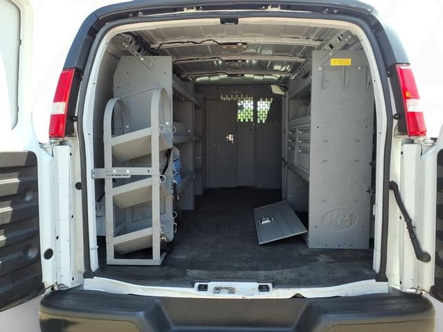 Used 2021 Chevrolet Express 2500 w/ Driver Convenience Package RWD image 20