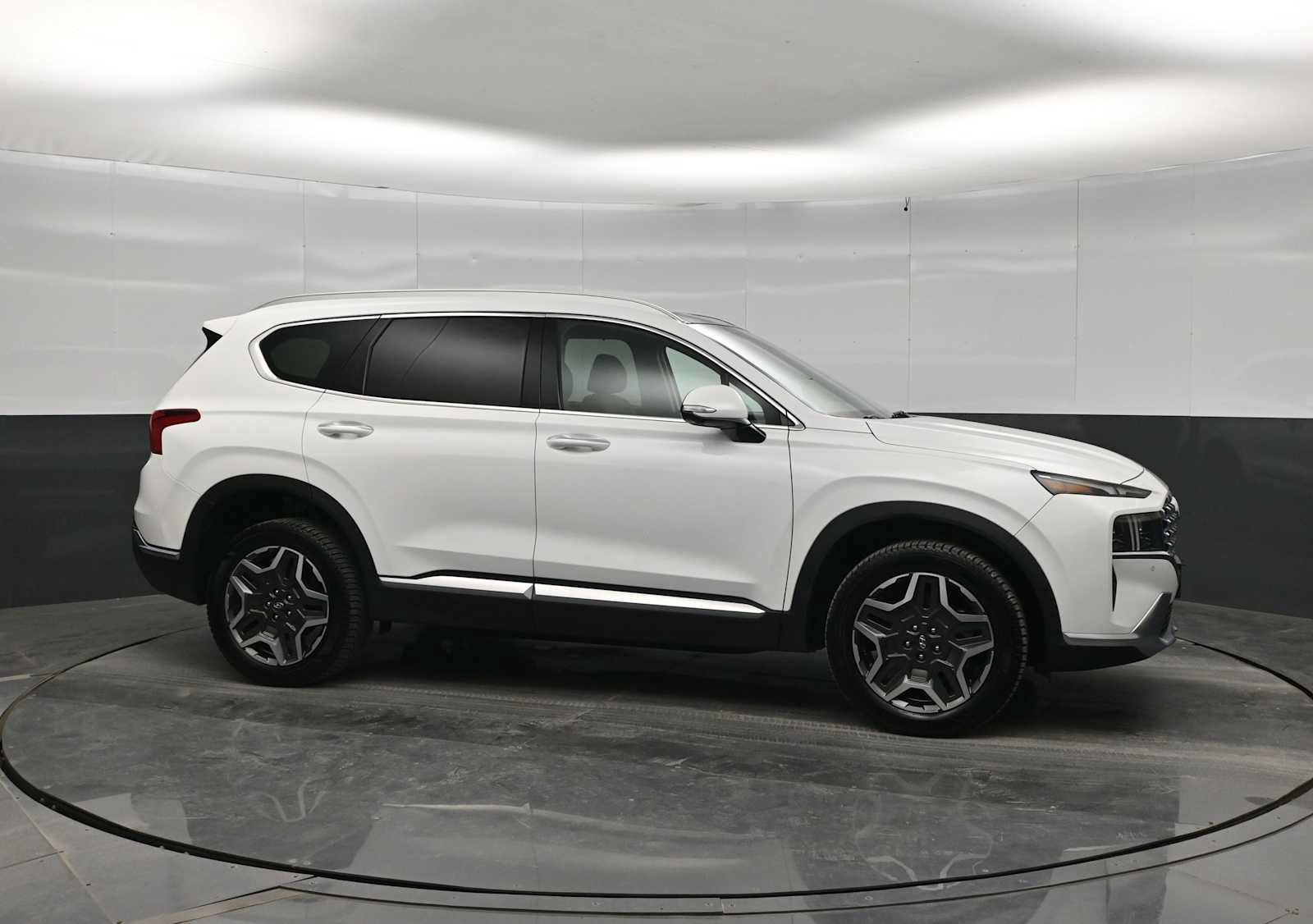 Used 2023 Hyundai Santa Fe Limited AWD/4WD image 9