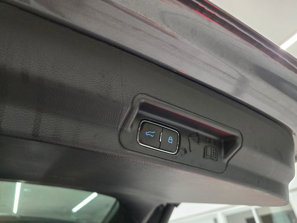 Used 2025 Ford Explorer ST-Line w/ ST-Line Street Pack image 42