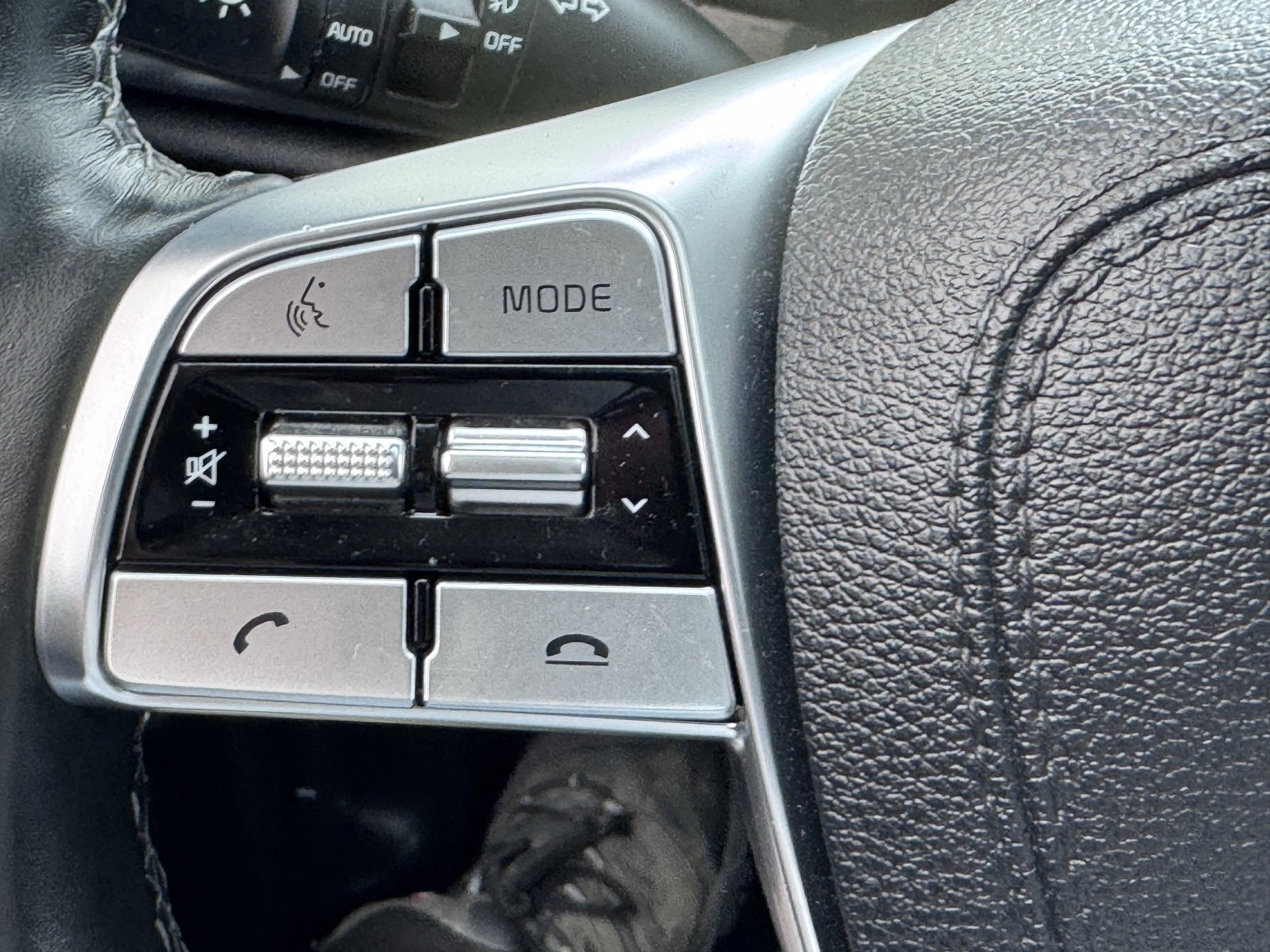 Used 2022 Kia Telluride SX image 24