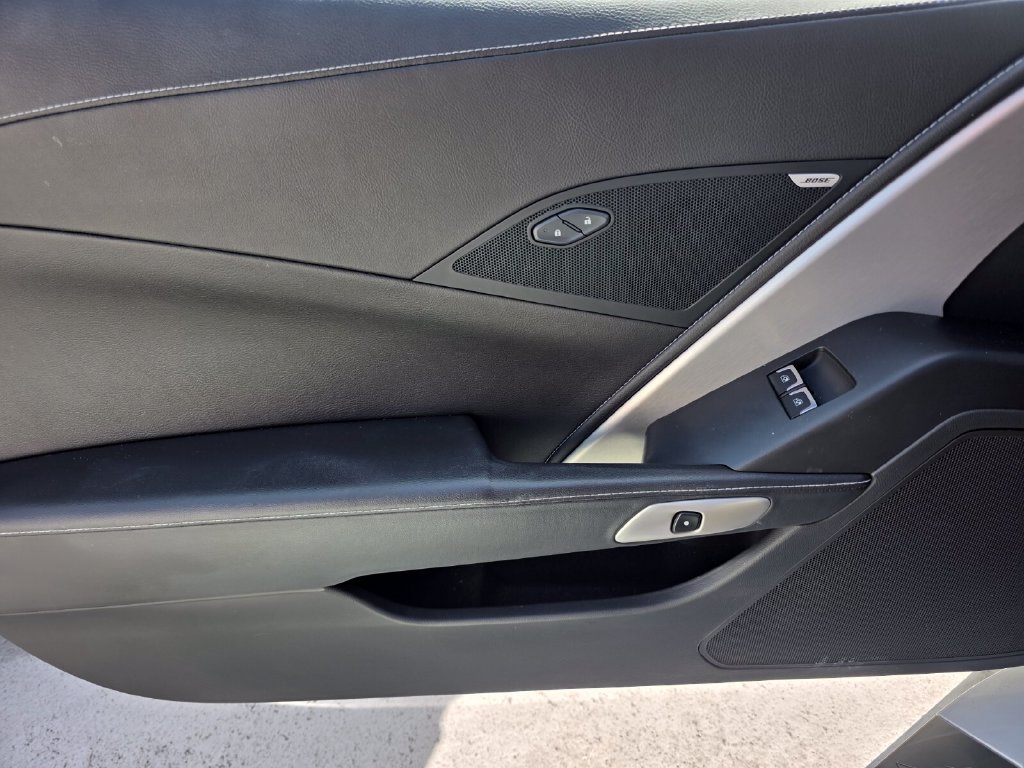 Used 2015 Chevrolet Corvette Stingray Convertible RWD image 20