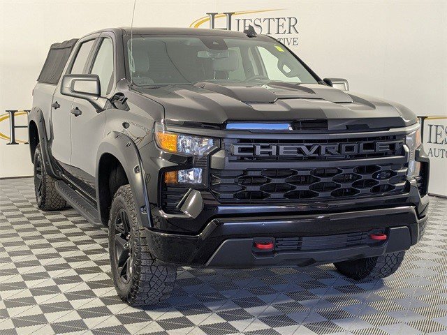 Certified 2024 Chevrolet Silverado 1500 Custom Trail Boss w/ LPO, Dark Essentials Package image 2