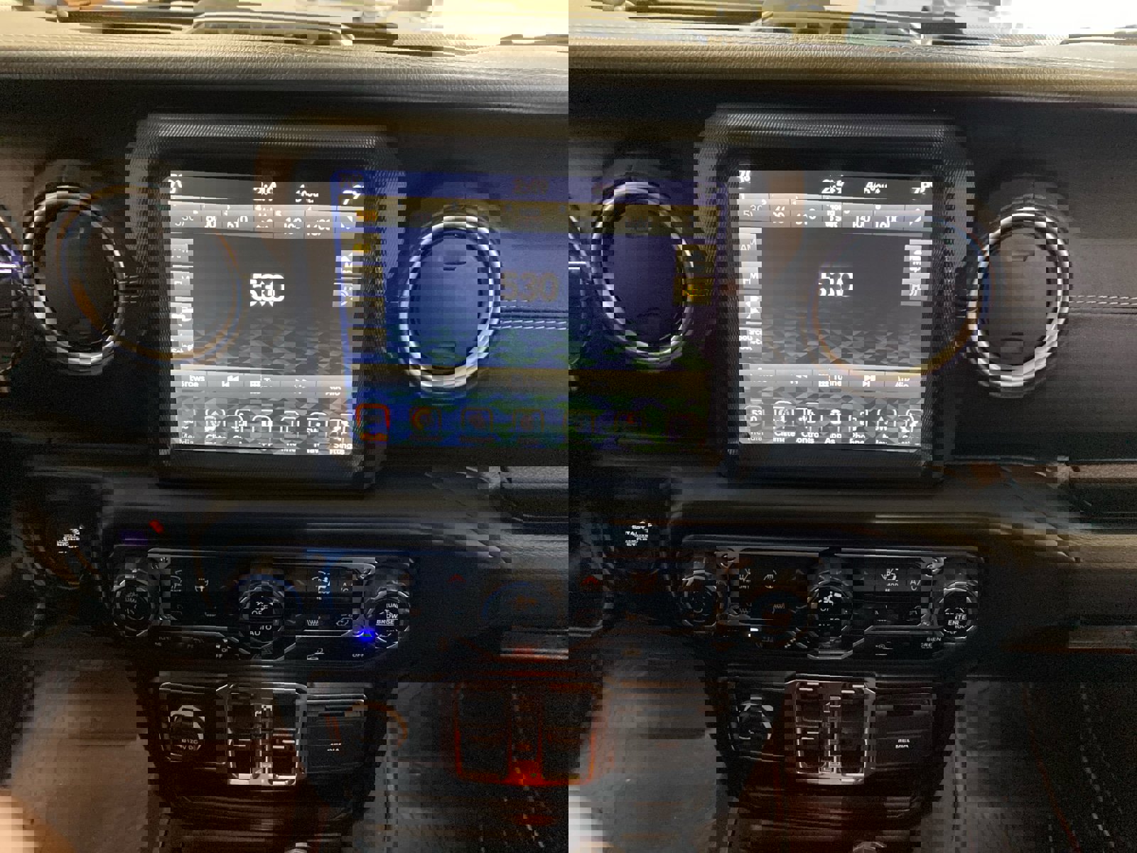 Used 2022 Jeep Wrangler Unlimited Sahara w/ Cold Weather Group image 26