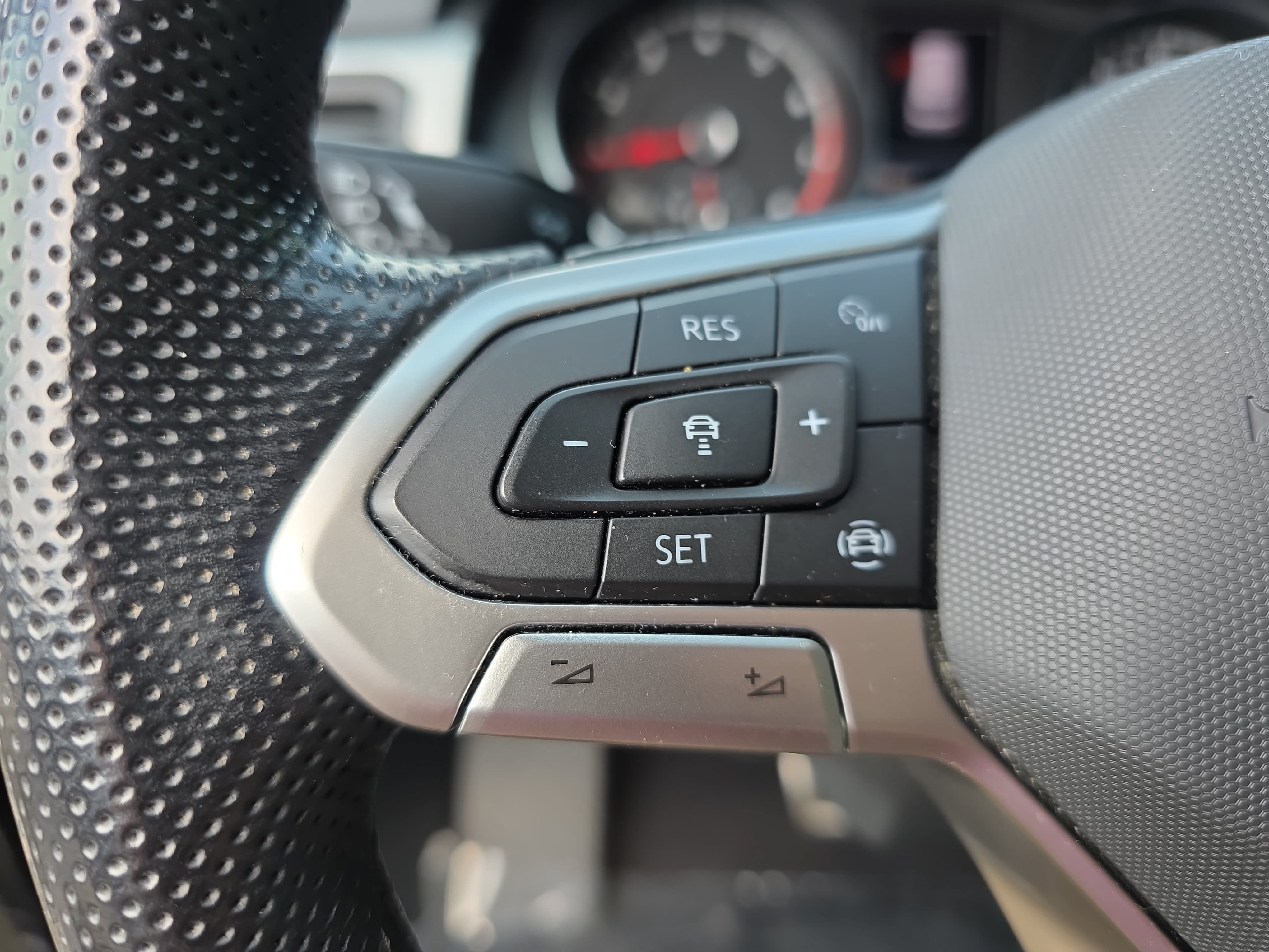 Used 2021 Volkswagen Atlas SE FWD image 15