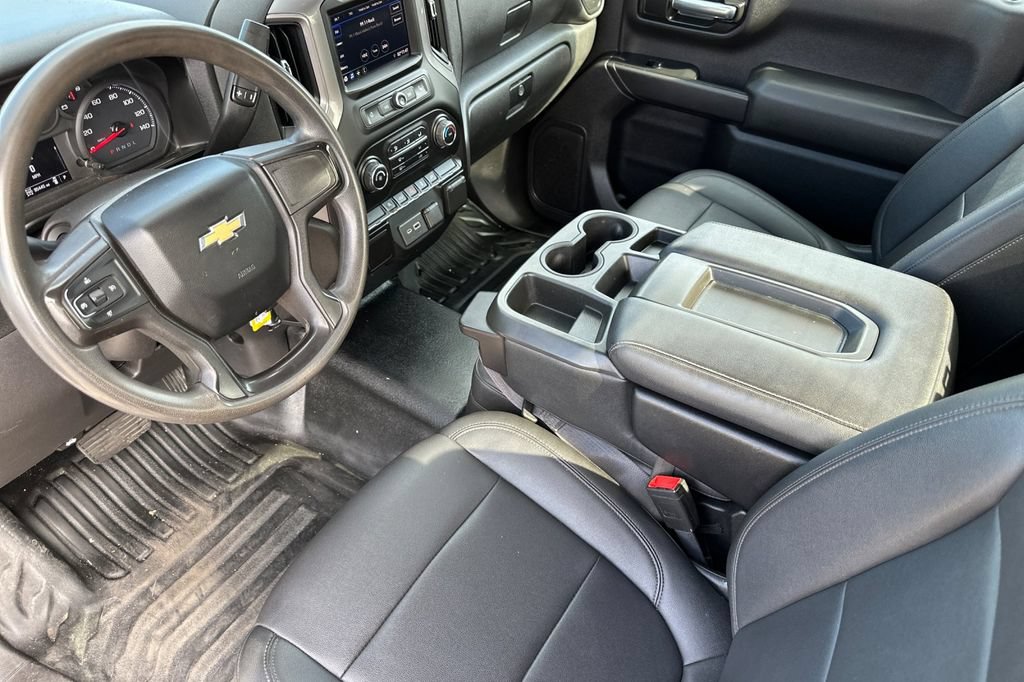 Used 2021 Chevrolet Silverado 1500 W/T w/ WT Convenience Package AWD/4WD image 4