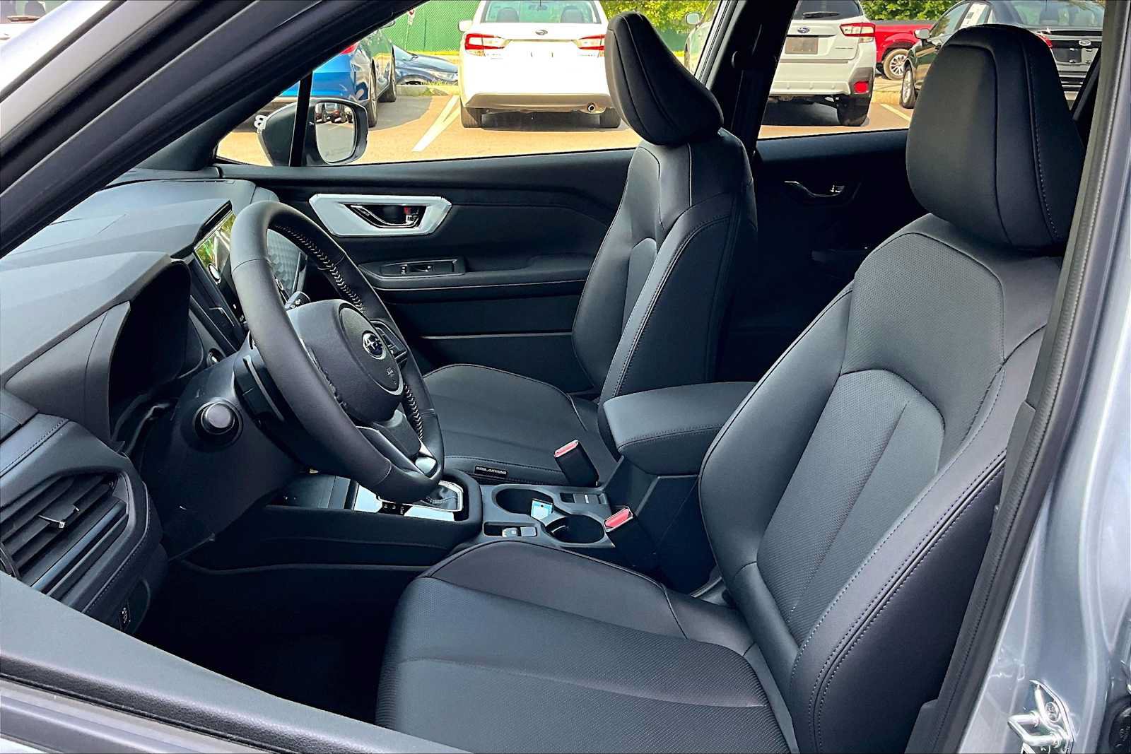 Used 2025 Subaru Forester Limited AWD/4WD image 9