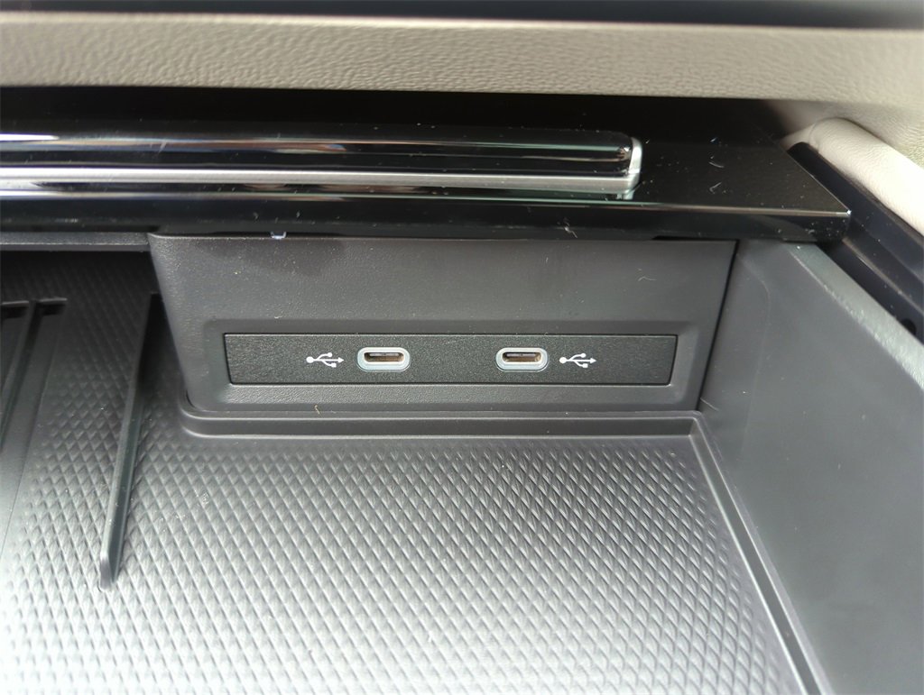 New 2025 Volkswagen Atlas SE image 34