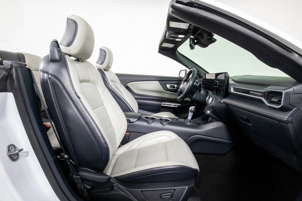 Used 2024 Ford Mustang Premium image 11