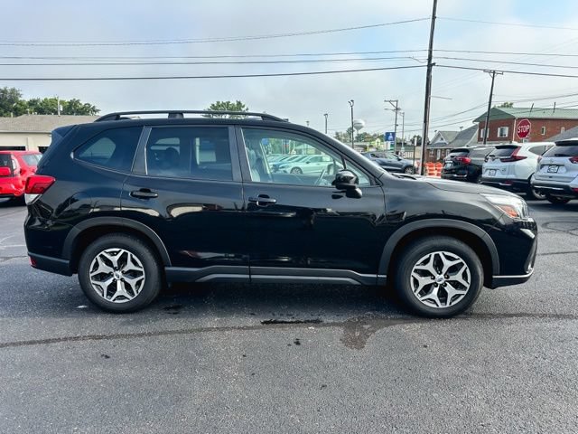 Used 2020 Subaru Forester Premium AWD/4WD image 9