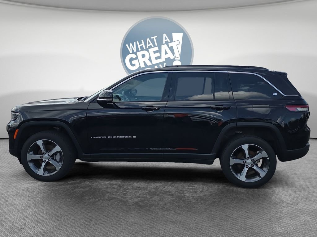 New 2025 Jeep Grand Cherokee Limited w/ Luxury Tech Group II AWD/4WD image 7