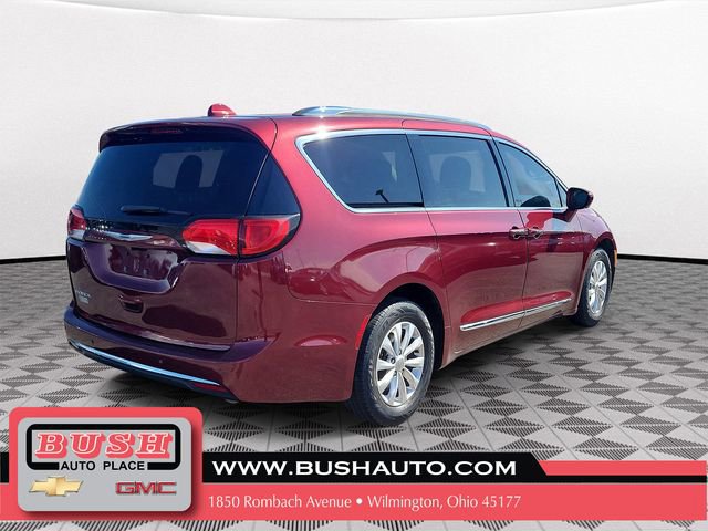 Used 2018 Chrysler Pacifica Touring-L Plus w/ Advanced Safetytec Group image 4