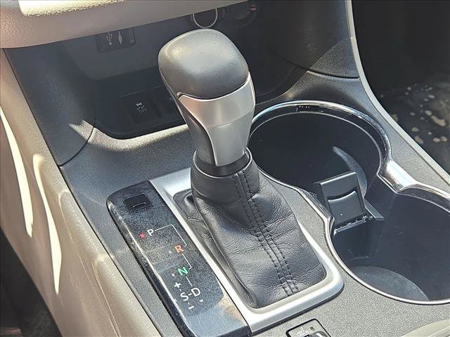 Used 2014 Toyota Highlander XLE AWD/4WD image 12