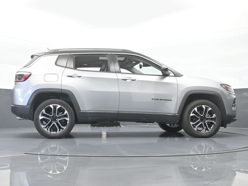 Used 2022 Jeep Compass Limited w/ Sun and Sound Group image 59