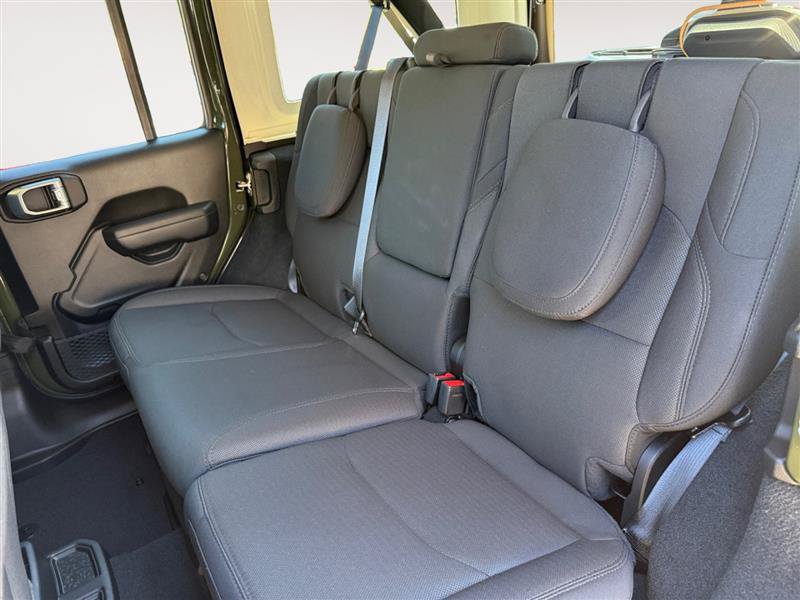 Used 2023 Jeep Wrangler Unlimited w/ Cold Weather Group AWD/4WD image 15