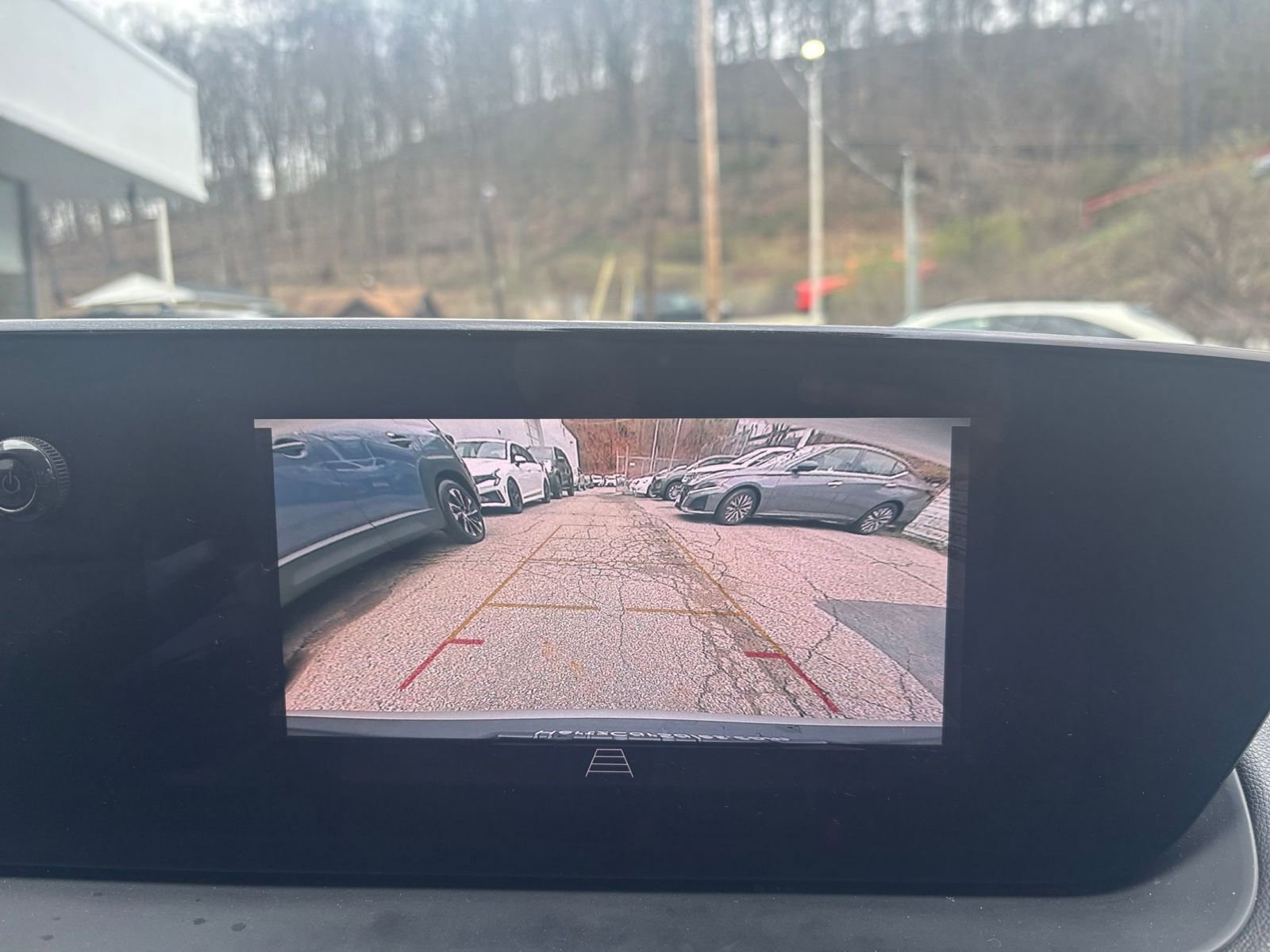 Used 2025 Buick Encore GX Preferred image 23