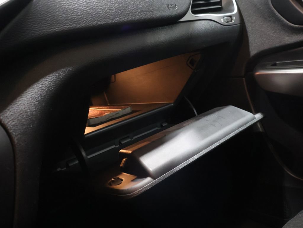 Used 2019 Jeep Cherokee Latitude w/ Popular Appearance Group image 30