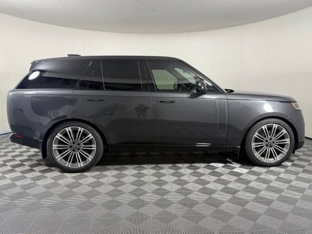 Used 2025 Land Rover Range Rover Autobiography AWD/4WD image 9