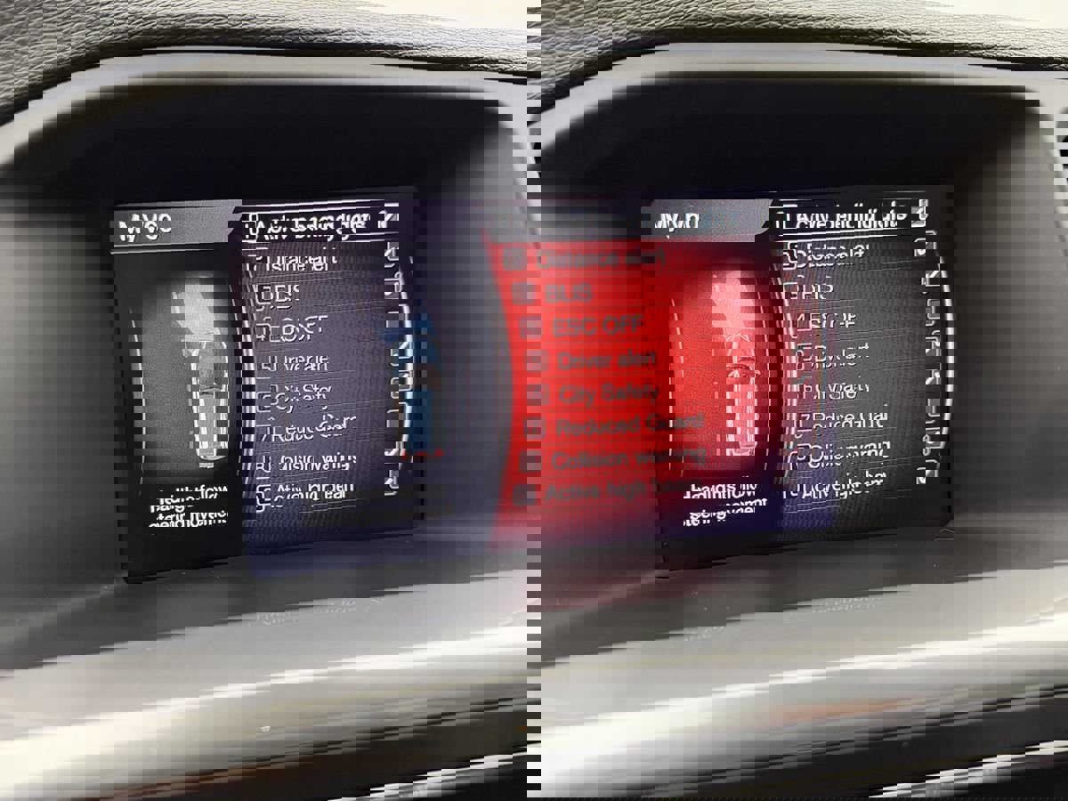 Used 2018 Volvo V60 T6 Polestar image 25