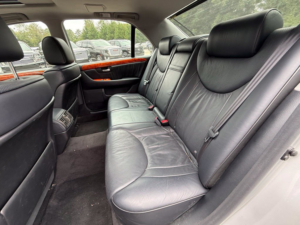 Used 2005 Lexus LS 430 w/ Premium Pkg RWD image 7