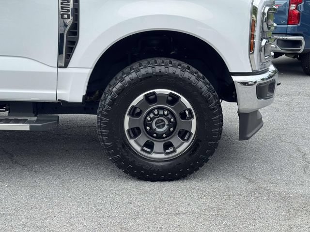 Used 2024 Ford F250 Lariat w/ FX4 Off-Road Package AWD/4WD image 8
