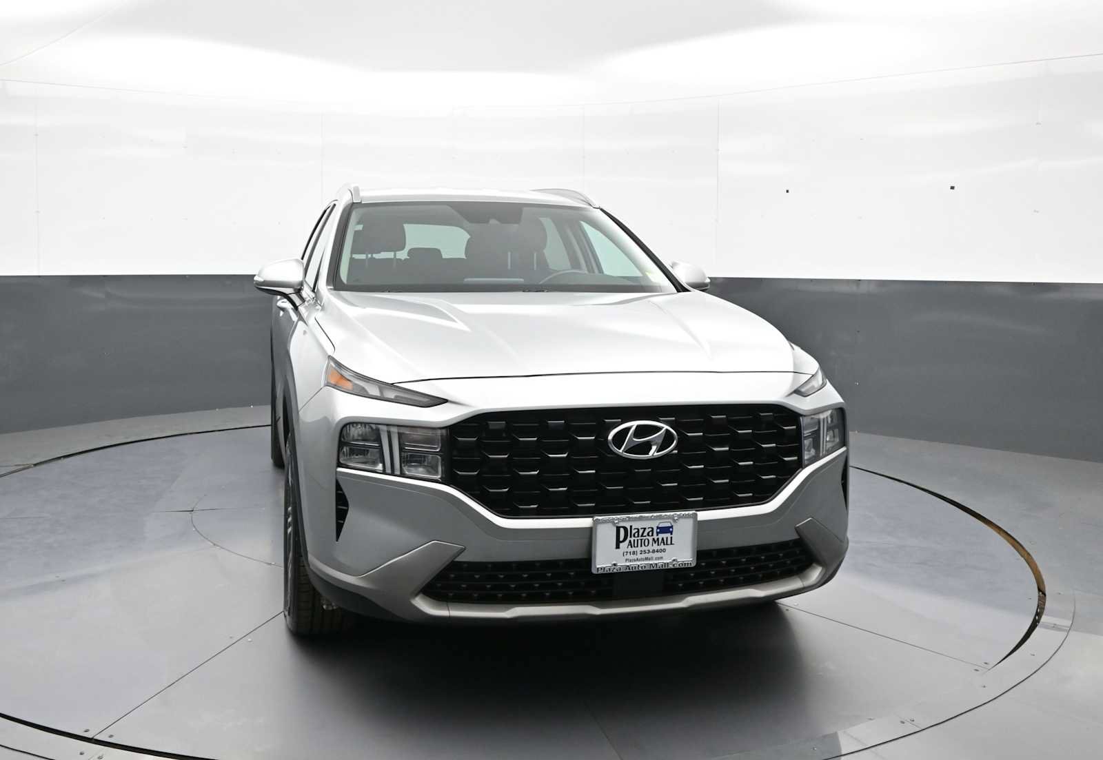 Used 2023 Hyundai Santa Fe SEL w/ Cargo Package AWD/4WD image 2