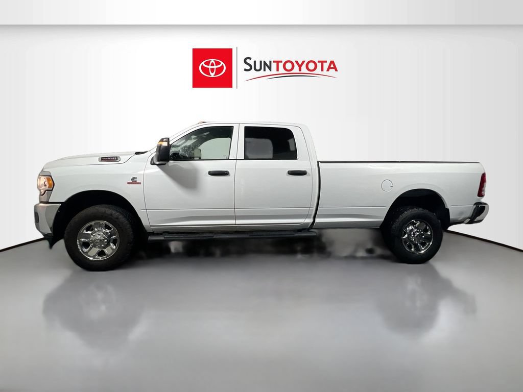 Used 2024 RAM 2500 Tradesman w/ Chrome Appearance Group AWD/4WD image 7