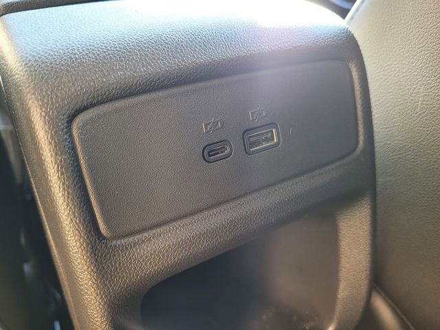 Used 2025 Chevrolet Trax LT w/ LT Convenience Package image 10