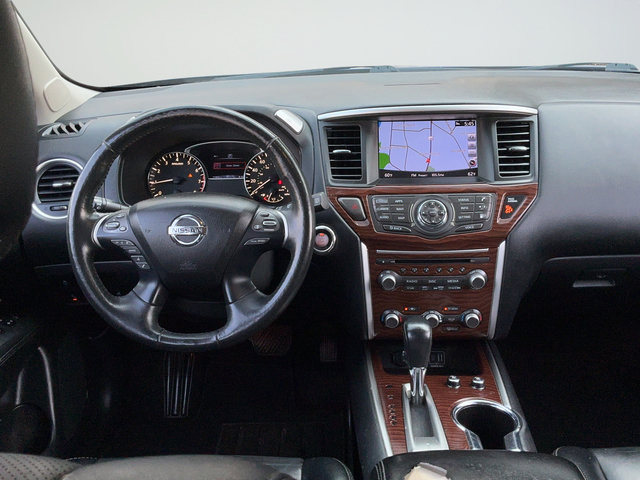 Used 2019 Nissan Pathfinder Platinum FWD image 9
