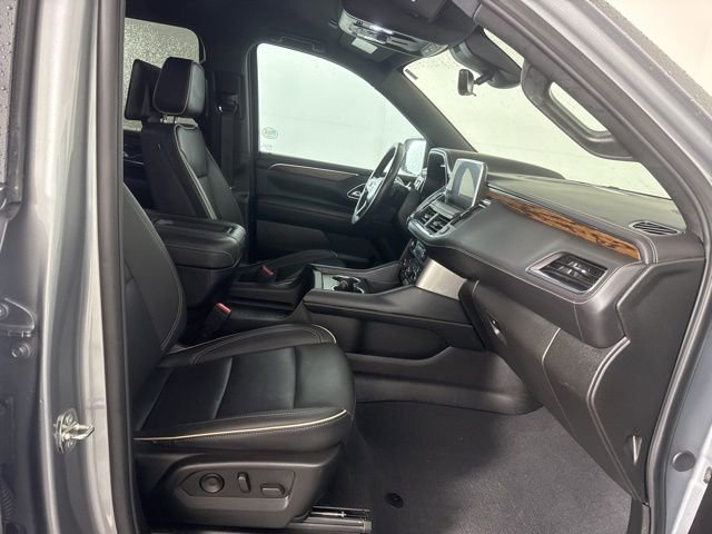 Used 2024 Chevrolet Suburban Premier w/ Advanced Technology Package AWD/4WD image 15