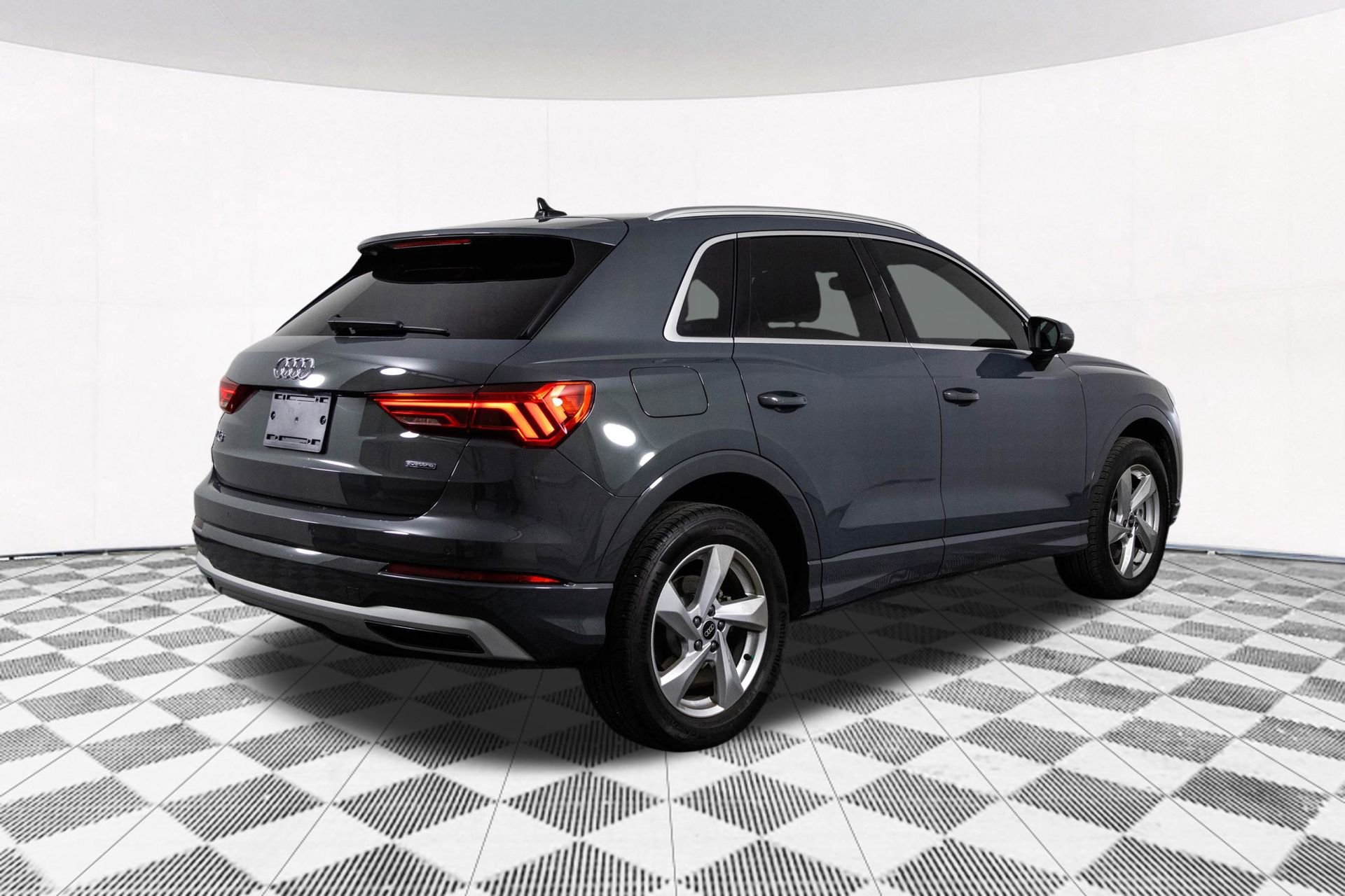 Used 2022 Audi Q3 2.0T Premium Plus image 15