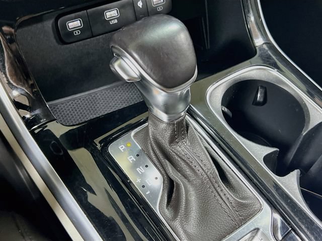 Certified 2023 Kia Carnival EX FWD image 17