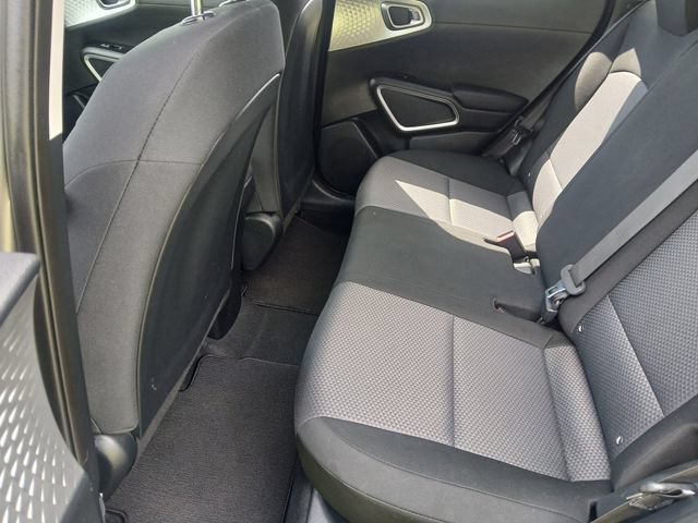 Certified 2025 Kia Soul LX w/ LX Technology Package FWD image 35