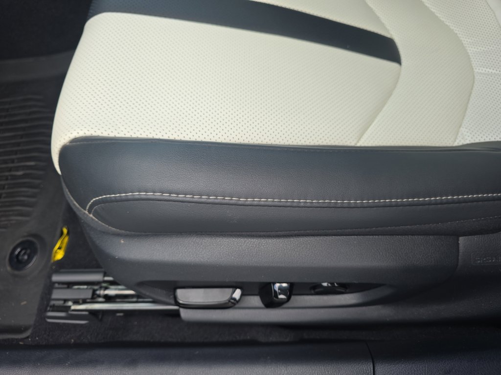 Used 2025 Lexus ES 350 F Sport FWD image 16