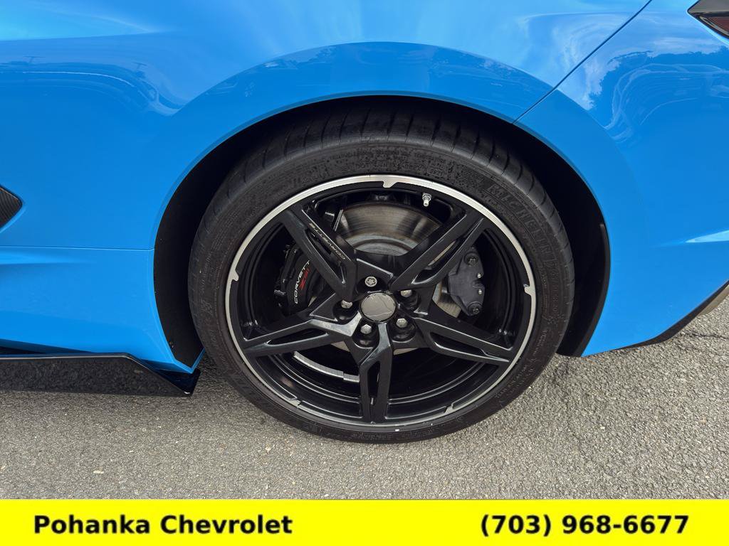 Used 2021 Chevrolet Corvette Stingray Coupe w/ Z51 Performance Package RWD image 24