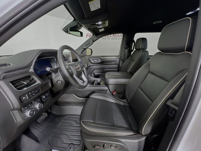 Used 2024 GMC Yukon XL SLT w/ SLT Luxury Package image 10
