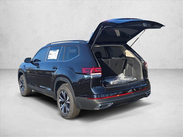 New 2026 Volkswagen Atlas SE image 2