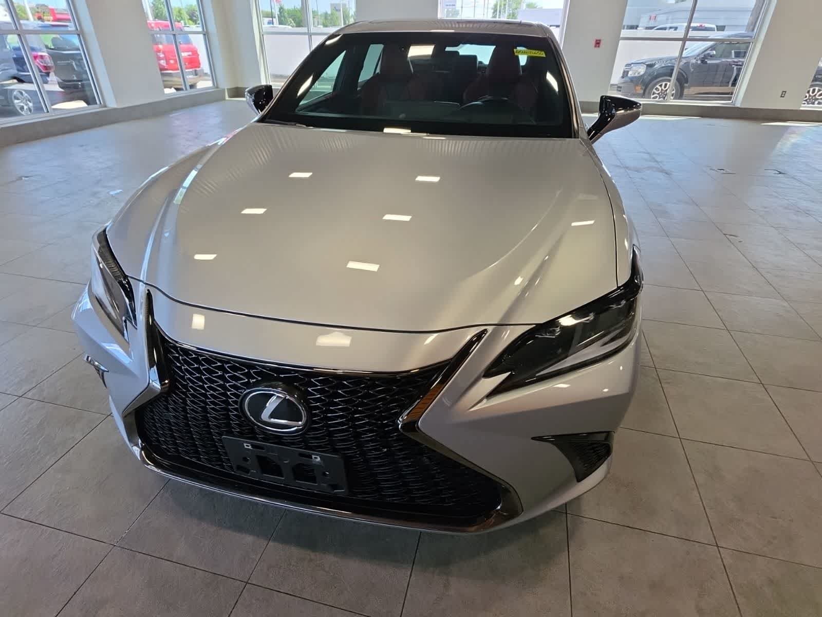 Used 2022 Lexus ES 350 F Sport FWD image 4