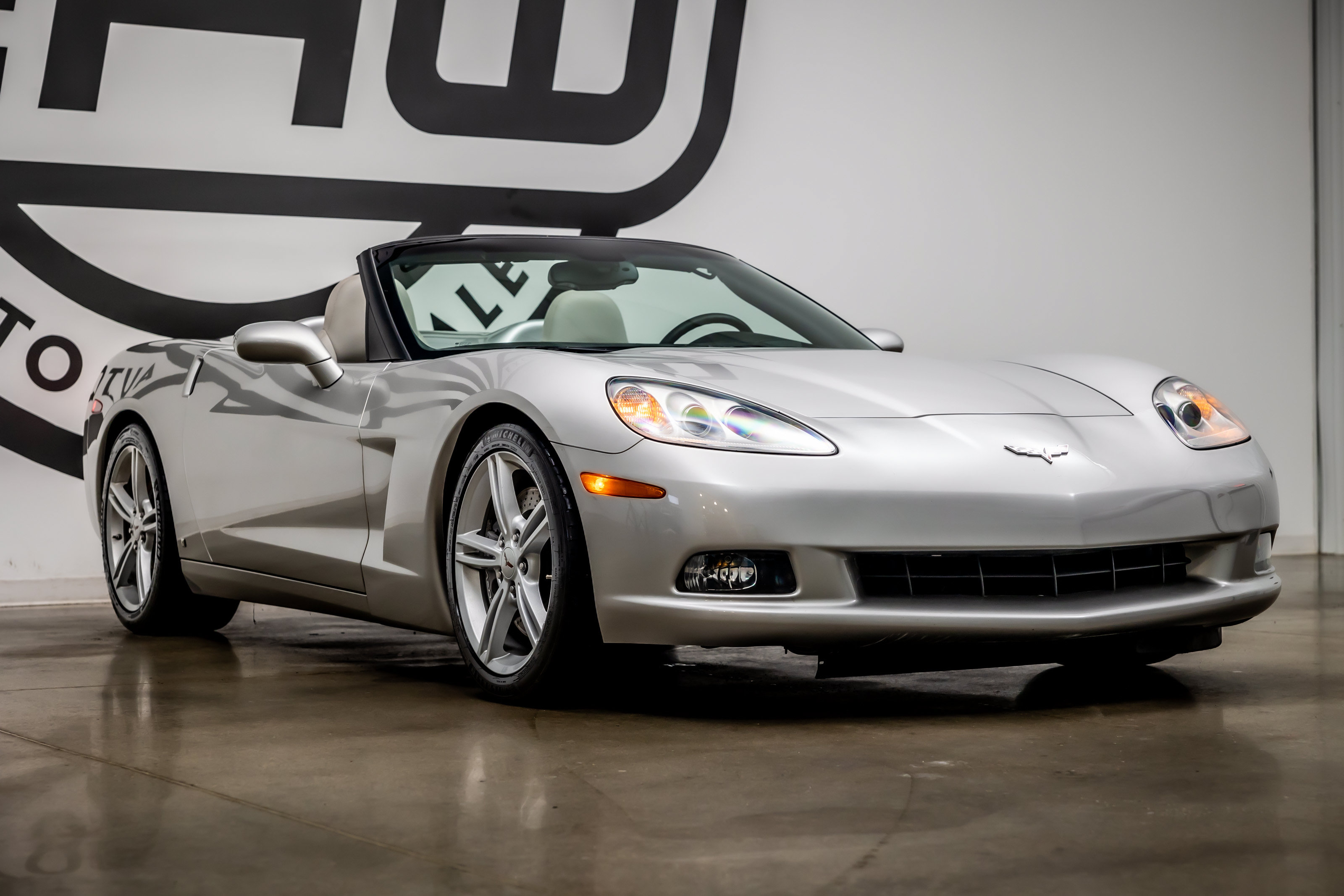 Used 2008 Chevrolet Corvette Convertible w/ Preferred Equipment Group RWD image 24