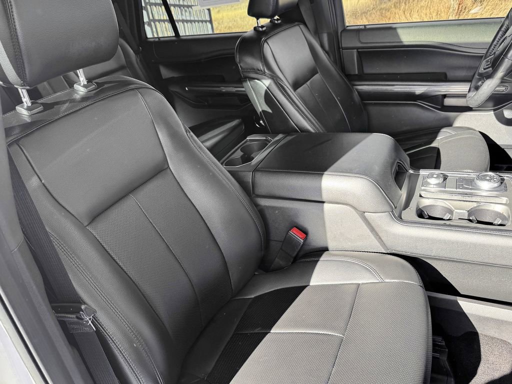 Used 2021 Ford Expedition XLT AWD/4WD image 31