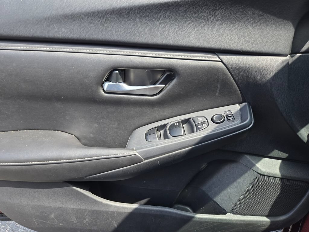 Certified 2024 Nissan Sentra SV FWD image 35